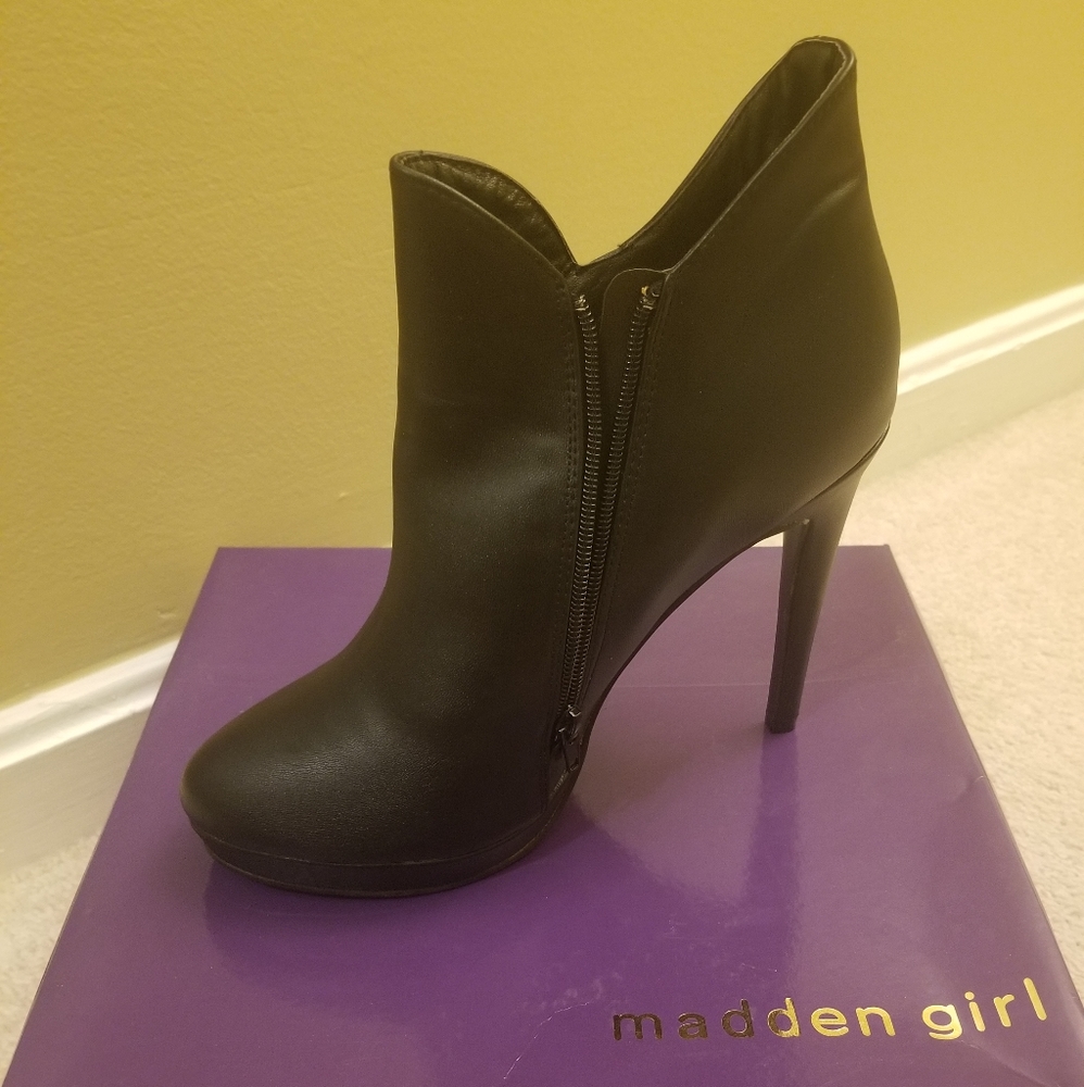Madden Girl Ankle Bootie